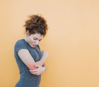 Quais são os principais sintomas na recuperação de uma cirurgia plástica?